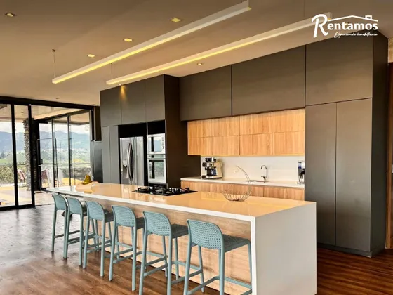 Casa En Venta En Santa Ana. Cod V775573
