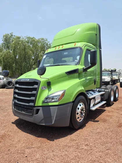 Freightliner Cascadia 2019 Torton Tractocamion Rabon