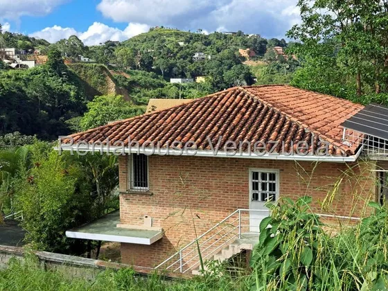 Casa En Venta Villa Nueva Hatillo Vgi   