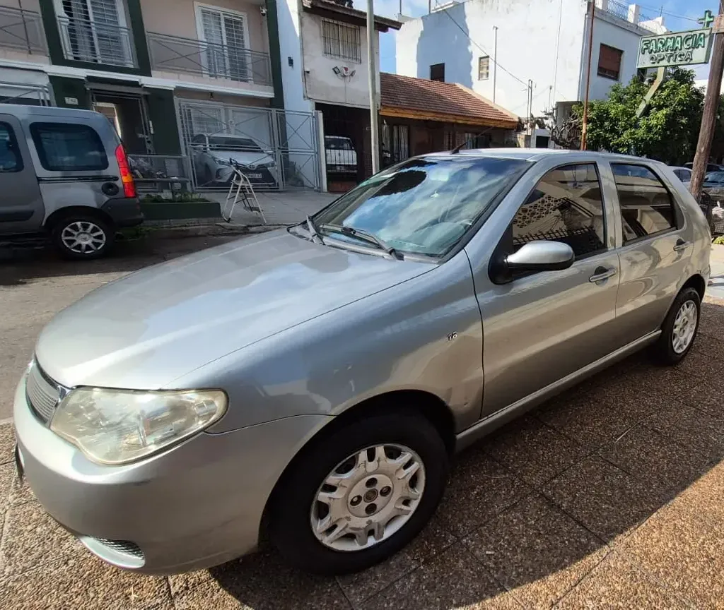 Fiat Palio 1.8 HLX Pack Electric