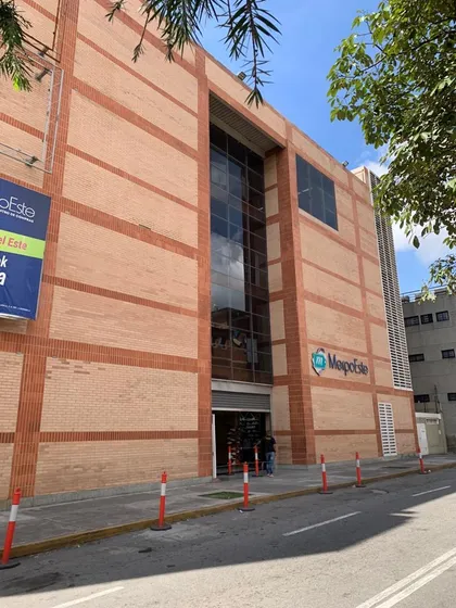 Para Alquiler Local Comercial 4 M2 Chacao