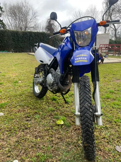 Moto Yamaha Xt250 3200km Azul Y Blanca Titular