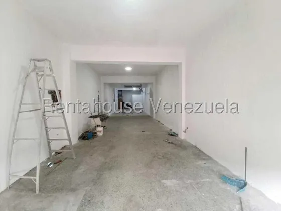 Naudy Escalona Profesional Inmobiliario Con Más De 10 Años De Experiencia En Rentahous Vende Excelente Local Comercial En Pleno Centro De Barquisimeto