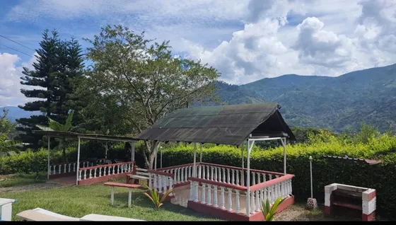 Se Vende Casa Campestre Diagonal Al Parque De Las Aguas Muni