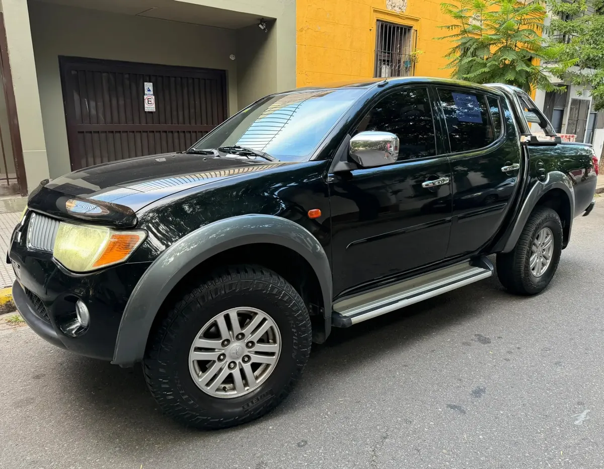 Mitsubishi L200 2.5 Did Cab Doble 4x4