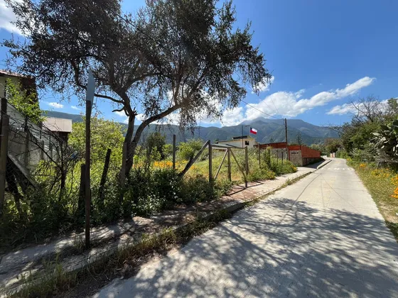 Terreno Plano De 1300m2 A Una Cuadra De Av Eastman