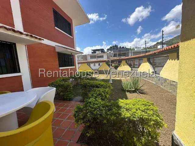 Hermosa, Amplia E Impecable Casa En Venta En Montalbán I - Calle Cerrada - Mls #25-17897 - Jca