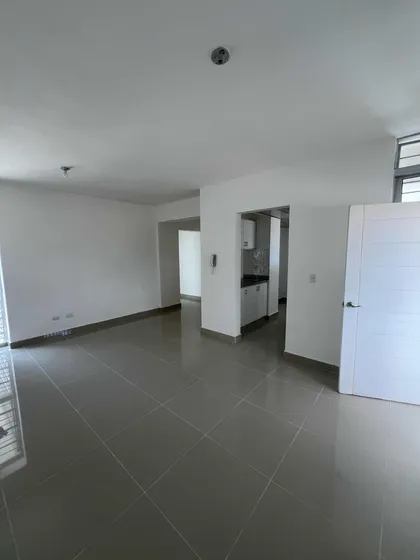 Alquilo Apartamento Av. Independencia Urb.miramar