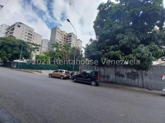 Terreno En Venta En Los Palos Grandes Comercial Residencial Caracas
