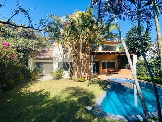 Casa En Privada En Lomas De La Selva, Cuernavaca, Morelos Caen-988-cp