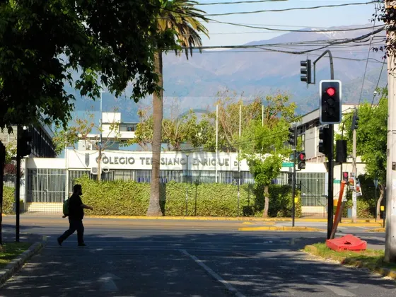 Metro Simón Bolívar / Comercial - Habitacional