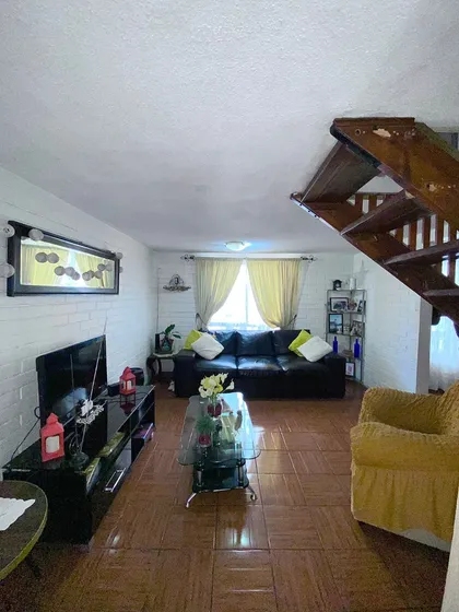 Se Vende Casa 4d+1b Sector El Abrazo Maipu 