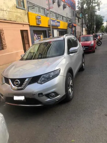 Nissan X-trail 2.5 Advance 3 Row Cvt