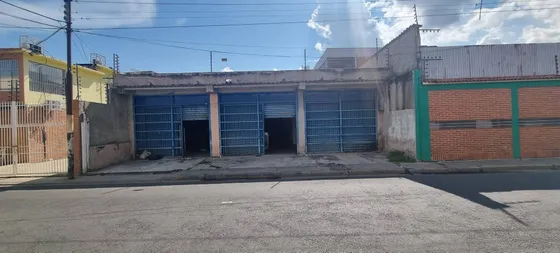 Venta Local Comercial A Pie De Calle En Los Guayos Valencia G.g
