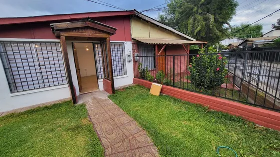 Vendo Bella Casa Sector Centrico, Tranquilo Y Residencial