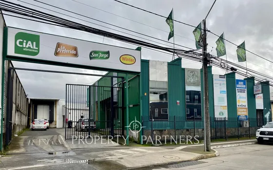 Oficinas Y Bodegas Comerciales En Importante Aveni...
