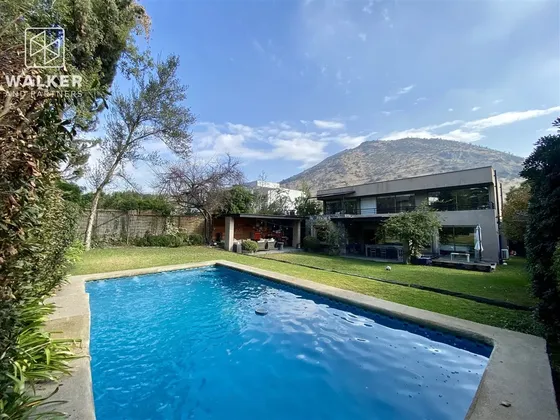 Casa Mediterránea En Condominio Y Seguridad 5d4bgran Quincho
