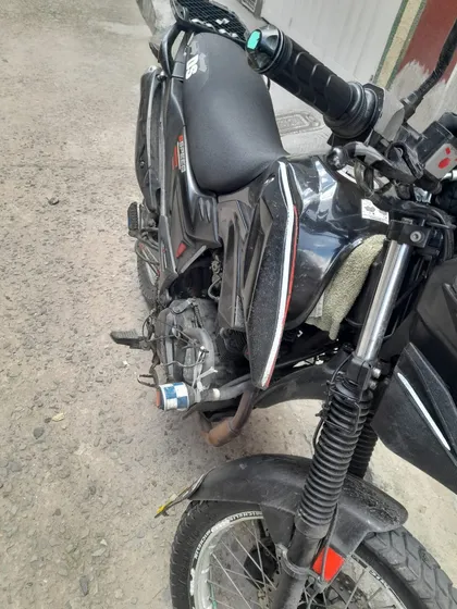 Ven Cambio Moto Enduro Cilindraje 200 Modelo 2021