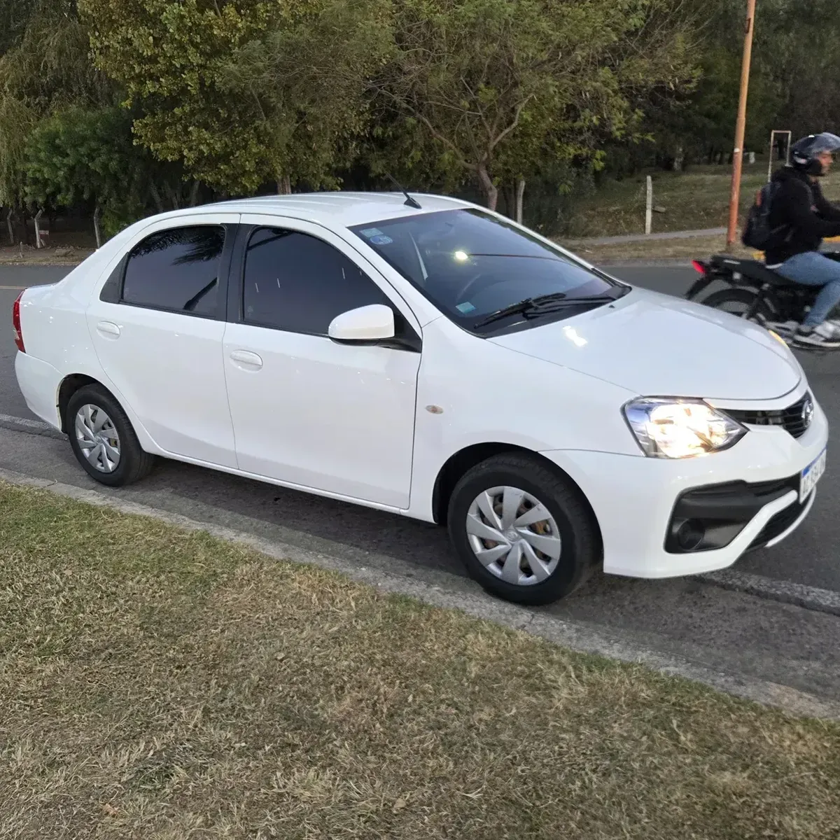 Toyota Etios 1.5 Sedan Xs
