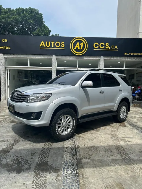 Toyota Fortuner Sr