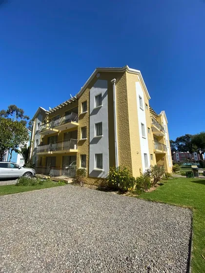 Departamento En Venta De 3 Dorm. En Algarrobo