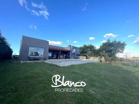 Casa  En Venta En San Gabriel, Villanueva, Tigre