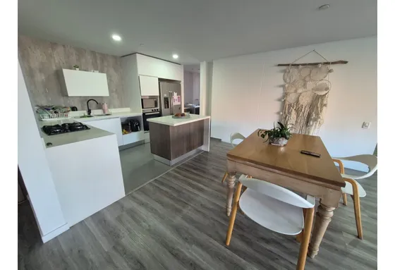 Venta Apartamento En Las Brujas - Envigado. Unidad Completa.