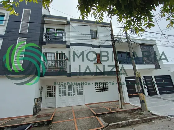 Apartamento En Arriendo En Pueblo Nuevo. Cod A15689