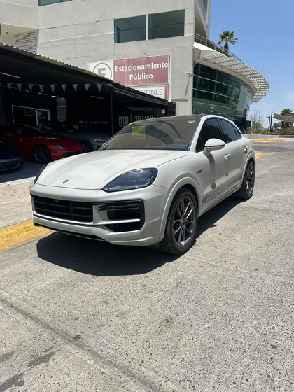 Porsche Cayenne Coupé 4.0 V8 Turbo Gt At