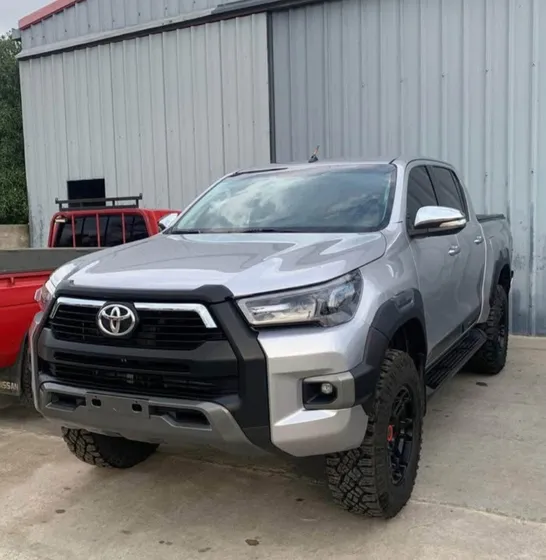 Toyota Hilux 2.7 Cd Srv Vvti 4x2 Cuero - B4