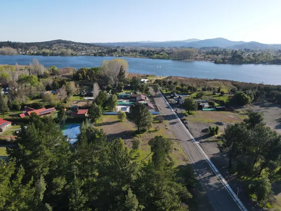 Sitios Con Acceso A Laguna En Quillon