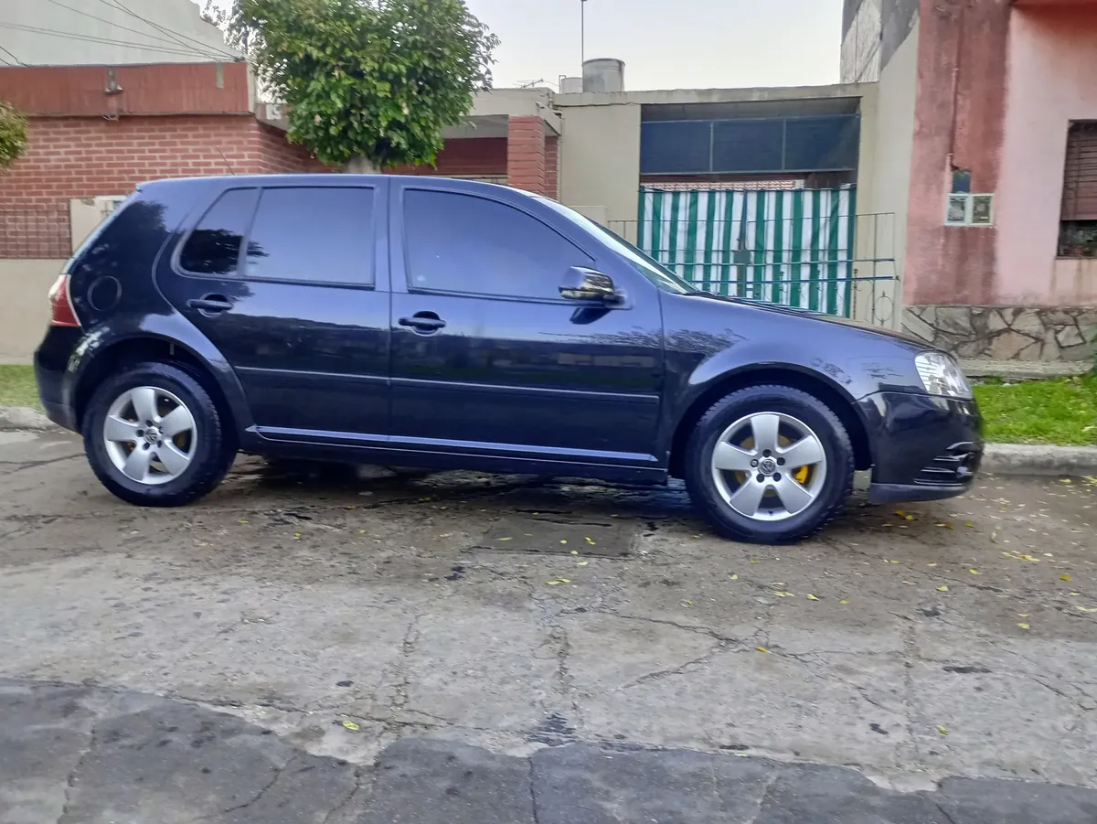 Volkswagen Golf 1.6 Format505883236154757127
