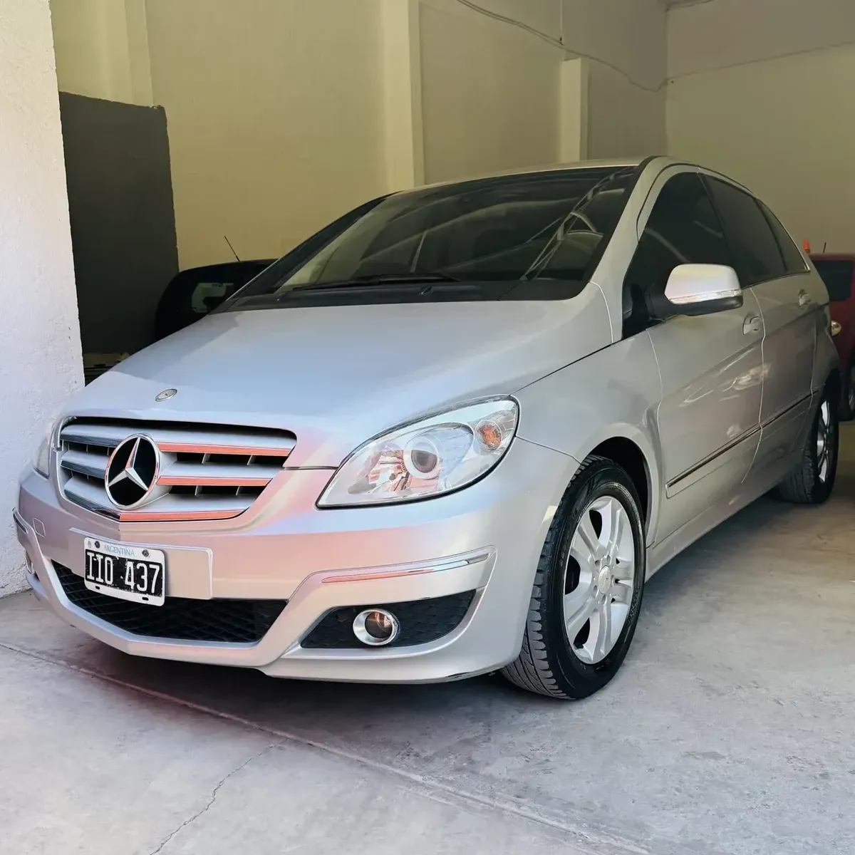 Mercedes-Benz Class B 2.0 B200 Manual