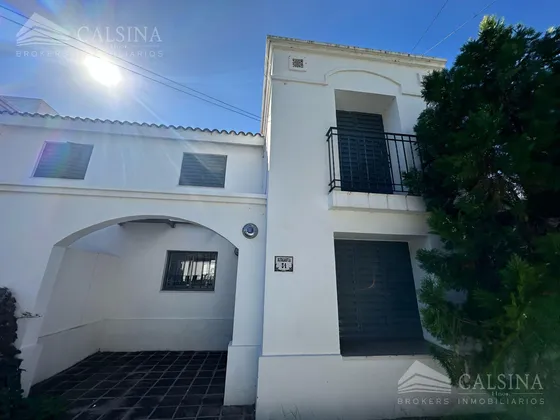 Casa En  Venta Villa Allende Centro Mts Goycoechea