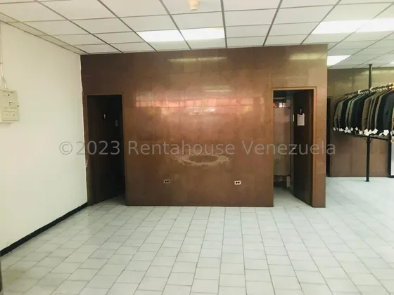 Local En Alquiler\  Los Cortijos De Lourdes Mg  5-11320