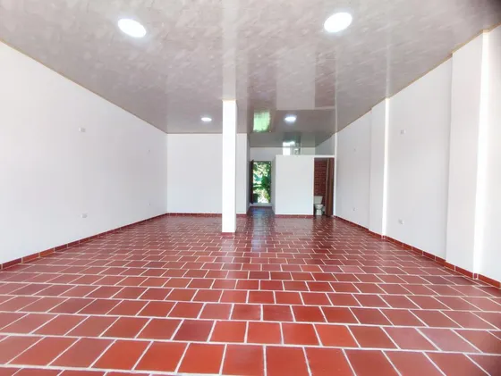 Local En Arriendo En Recta Corozal. Cod A28309