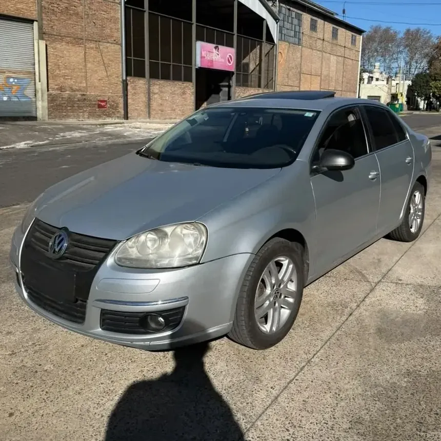 Volkswagen Vento 2.5 Luxury Wood 170cv