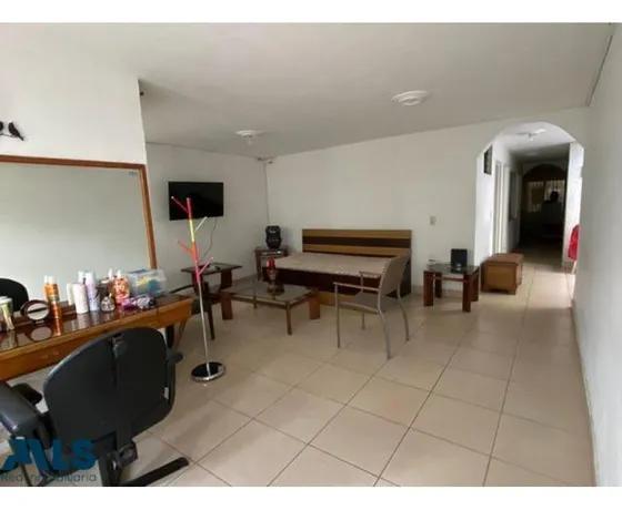 Amplia E Iluminada Casa En Primer Piso(mls#242638)