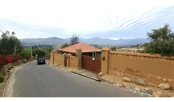 Venta De Casona 5h 3b Con 10000m2, Cercana A La Serena