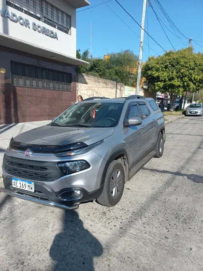Fiat Toro 1.8 Freedom 4x2 At
