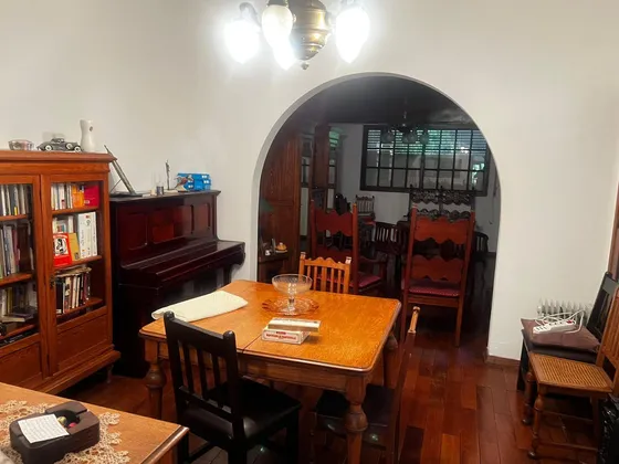 Casa En Pocitos Impecable. Acepta Banco
