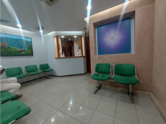 Alquilo Oficina/consultorio 12m2 Clinicas Caracas San Bernardino 5388