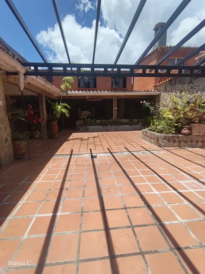 Espectacular Y Amplia Casa En Venta, Urbanización Monterrey 1