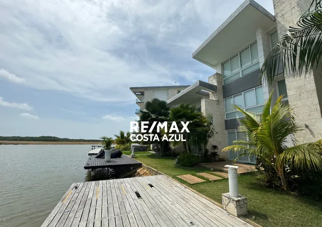 En Venta Magnifico Town House En Proyecto Puerto Morrocoy.