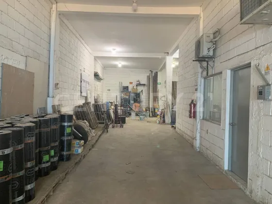 Bodega Comercial Con Oficinas Y Departamento