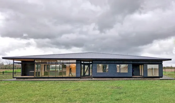 Moderna Casa En Parque Privado Con Marina Y Bosque Nativo