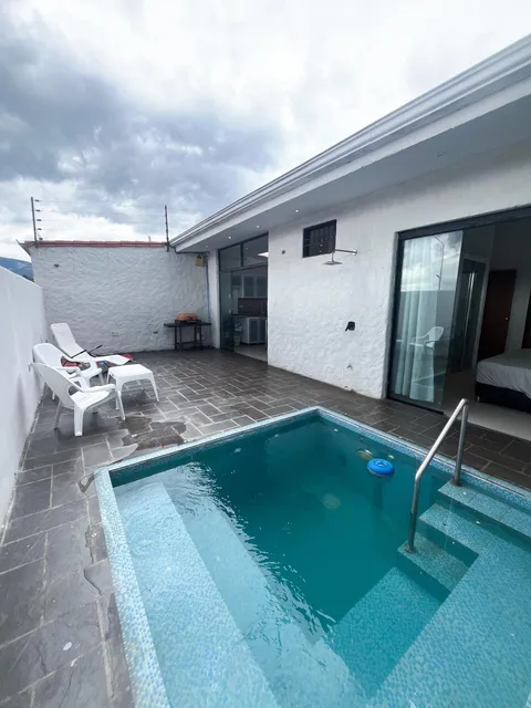 Mg Casa En Alquiler Por Días Conj. Resd. Bicentenario Tucape
