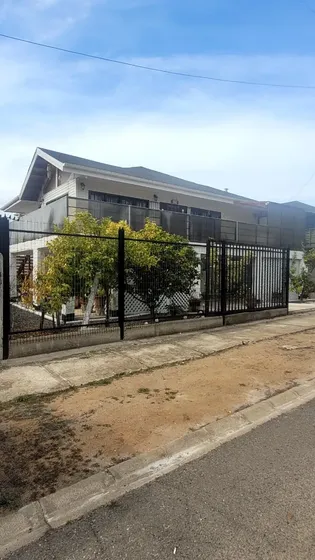 Linda   Propiedad Ubicada En Villa Buen Retiro, Algarrobo