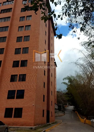 Alquiler De Apartamento Remodelado Ubicado En La Parque Caiza Campo Neblina 