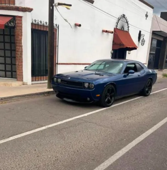 Dodge Challenger V6